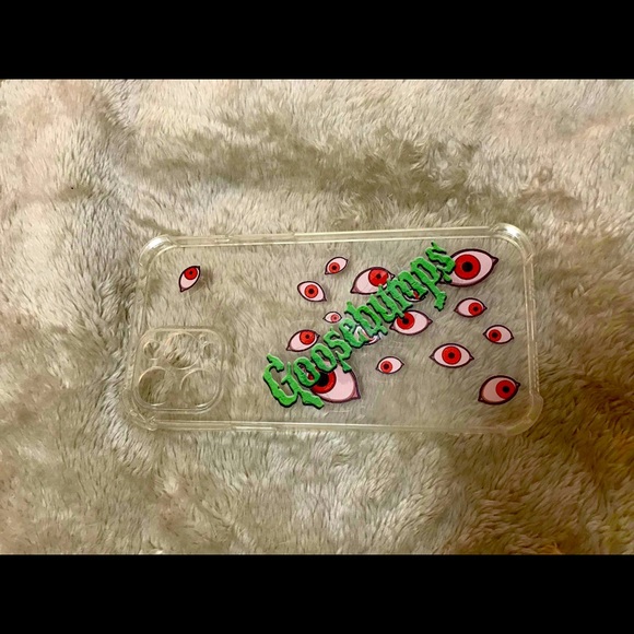 Custom iPhone 12 Pro Max goosebumps case - Picture 1 of 2